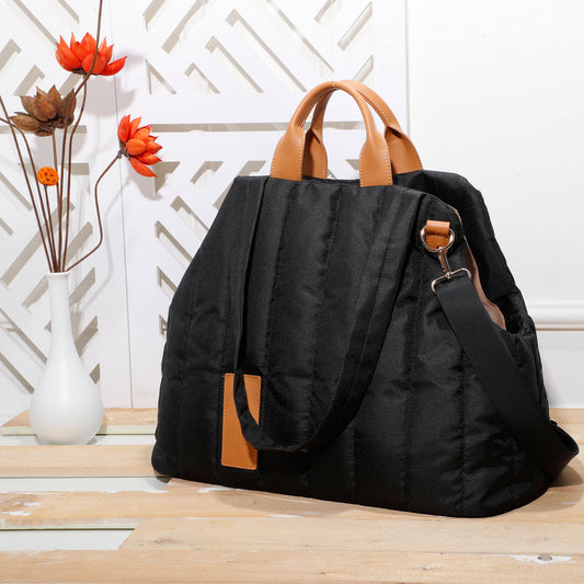 Lightweight Waterproof Pet Carrier Handbag for Dogs and Cats - Stylish Portable Accessory